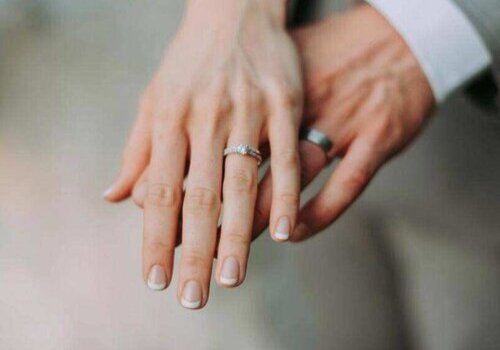 民事诉讼证据规则合同举证怎么举证？